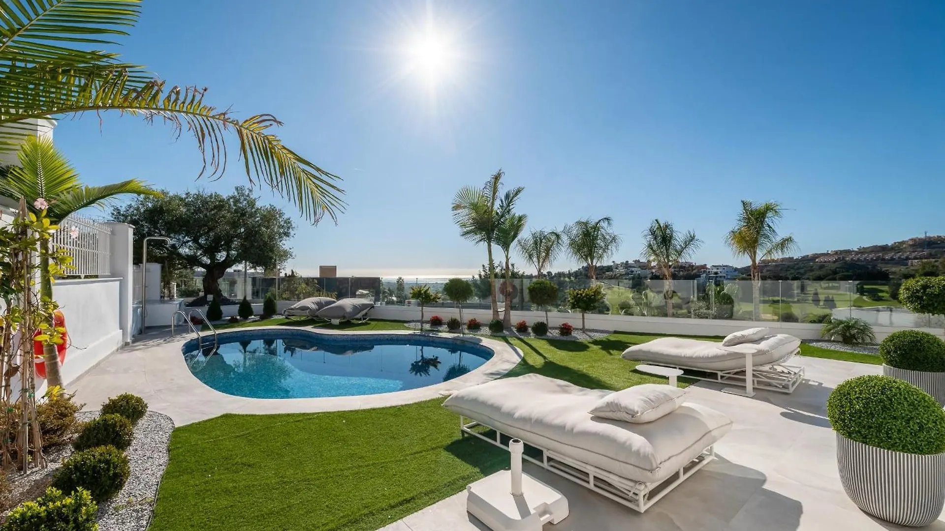 All About Villa Estrella De Oro Estepona Spain