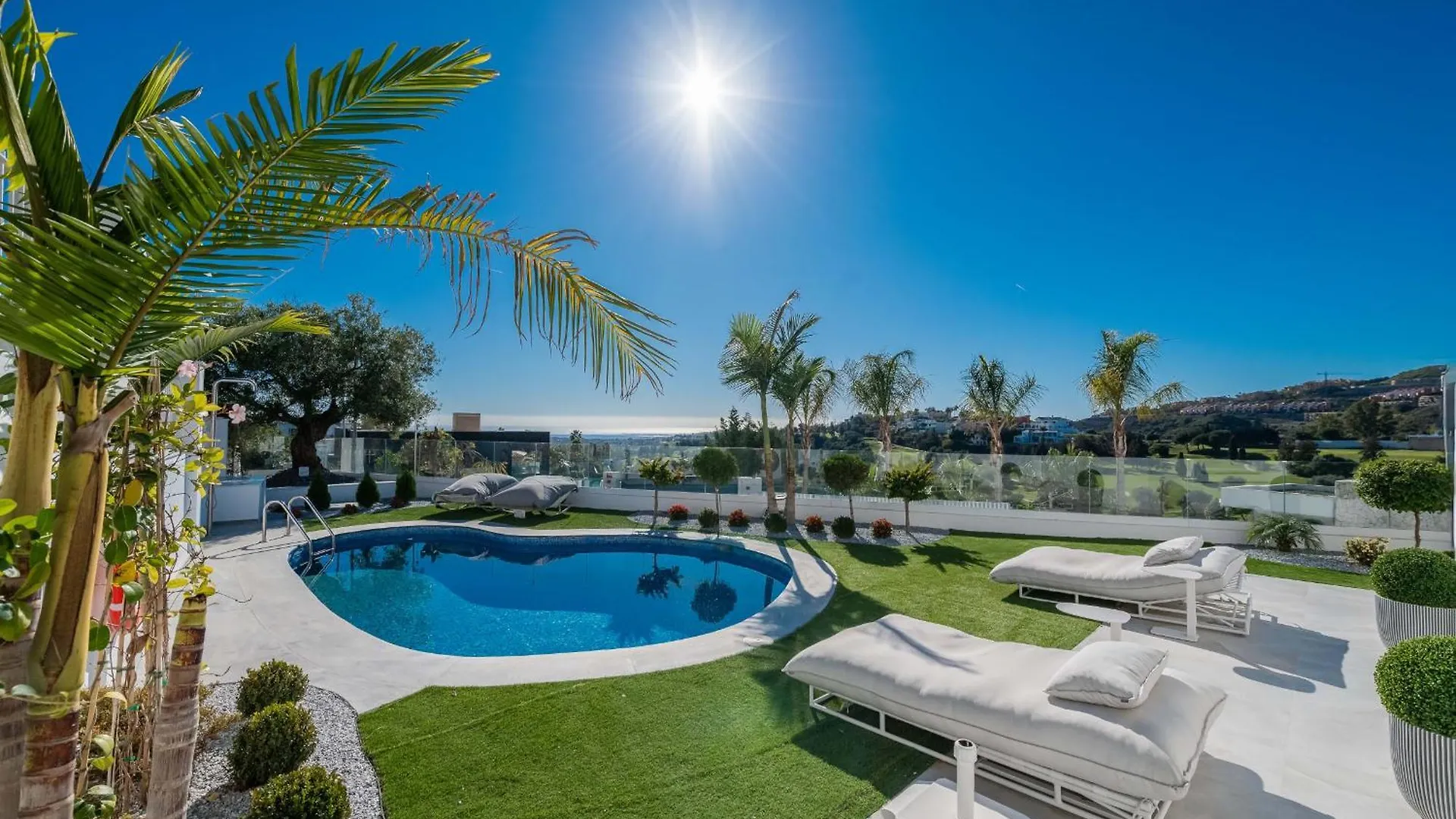 All About Villa Estrella De Oro Estepona