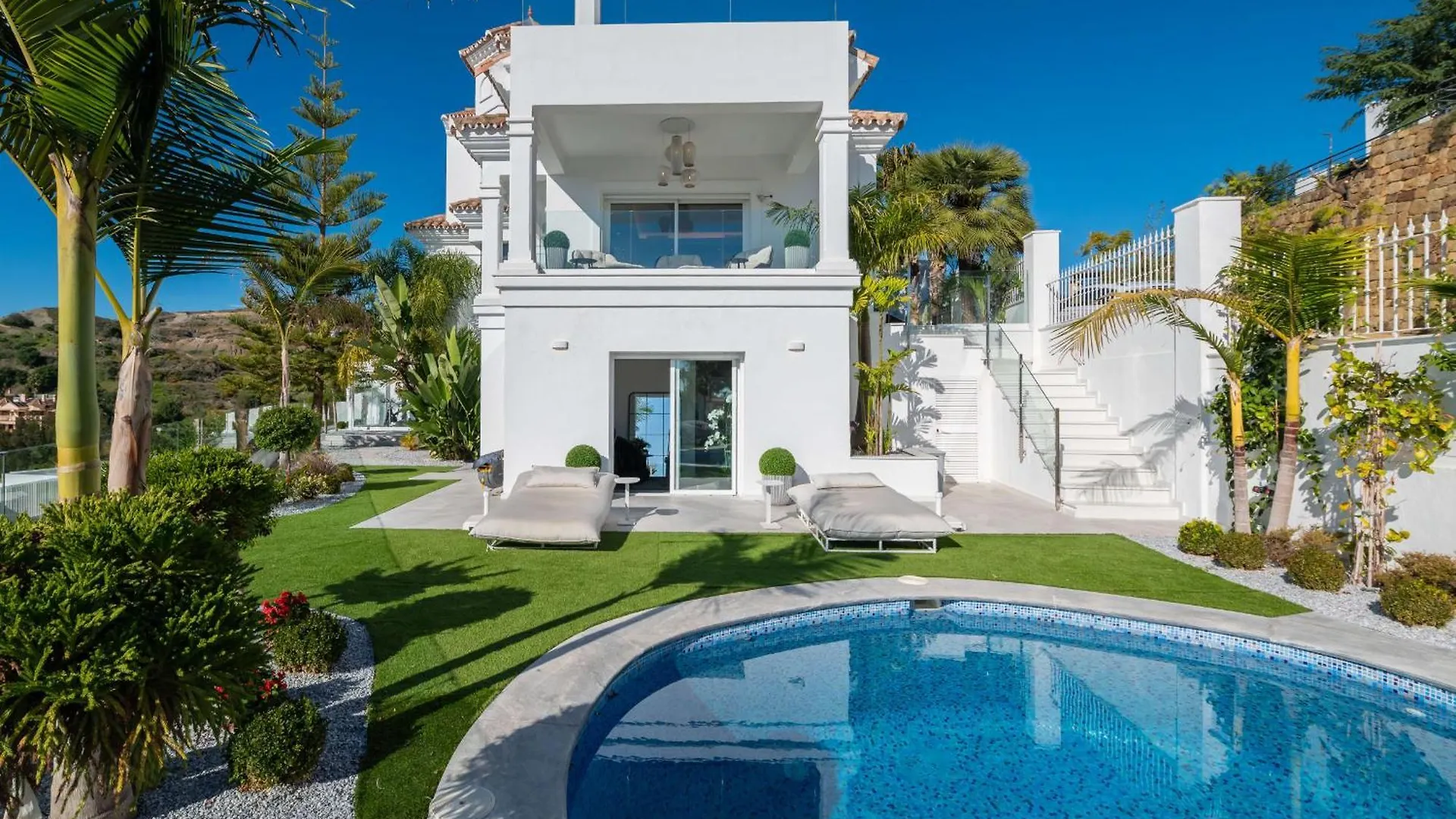 All About Villa Estrella De Oro Estepona 0*,  Spain