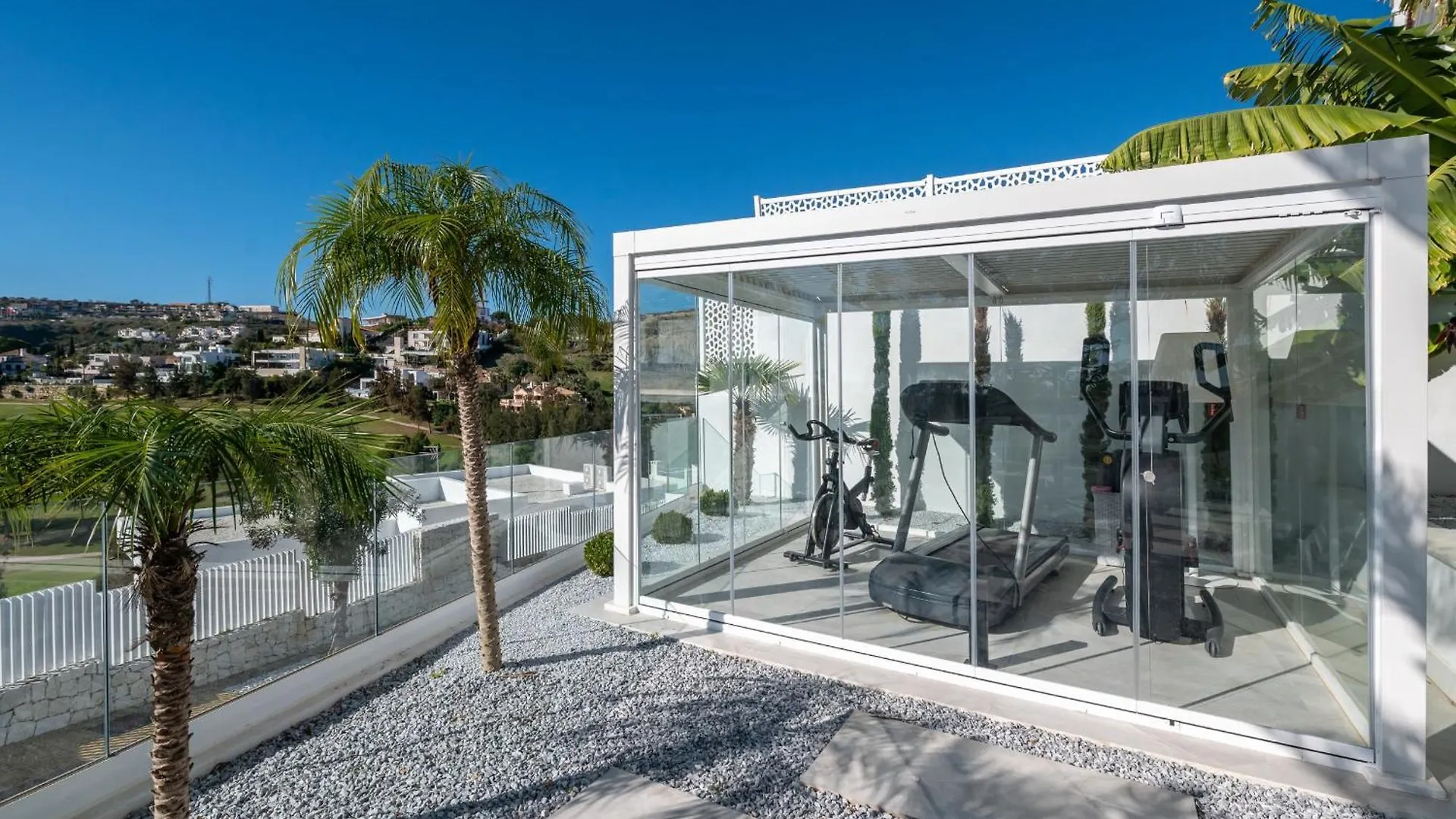 All About Villa Estrella De Oro Estepona