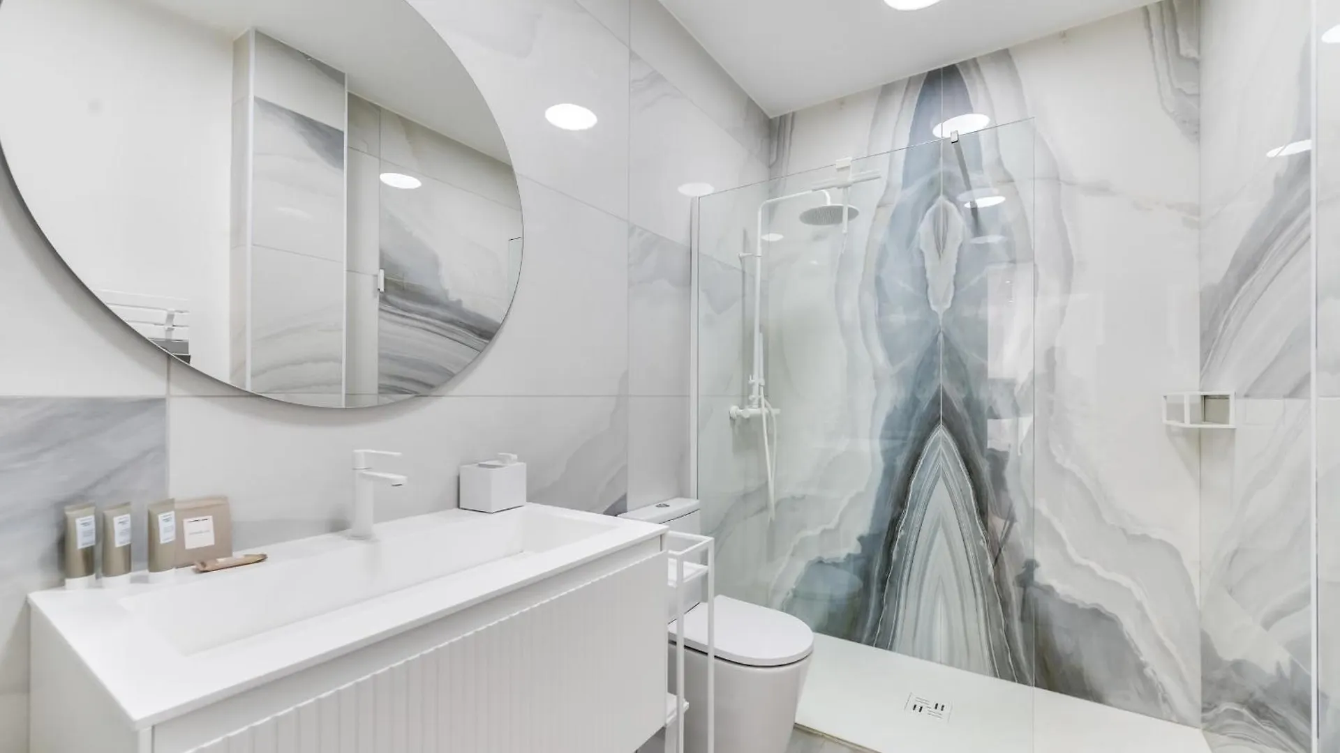All About Villa Estrella De Oro Estepona