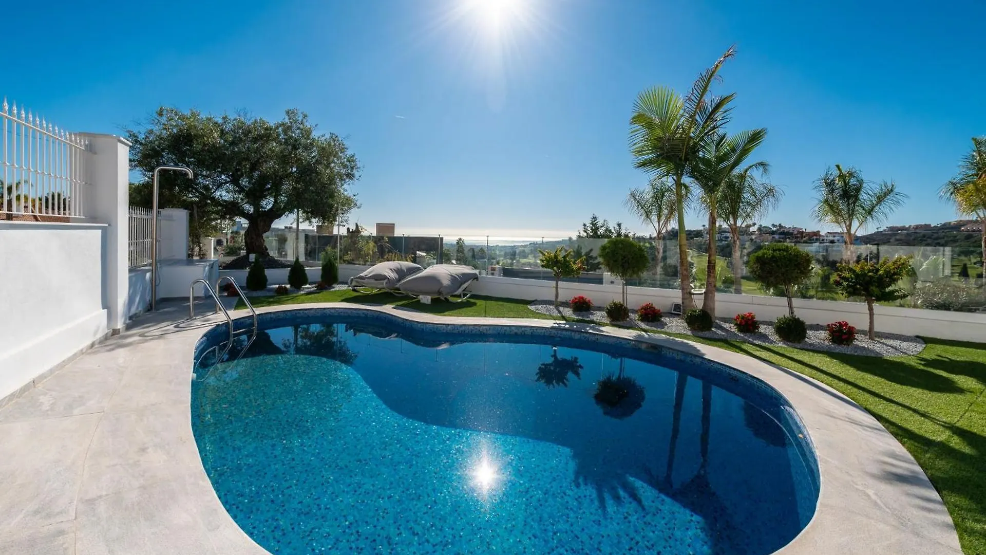 All About Villa Estrella De Oro Estepona Spain