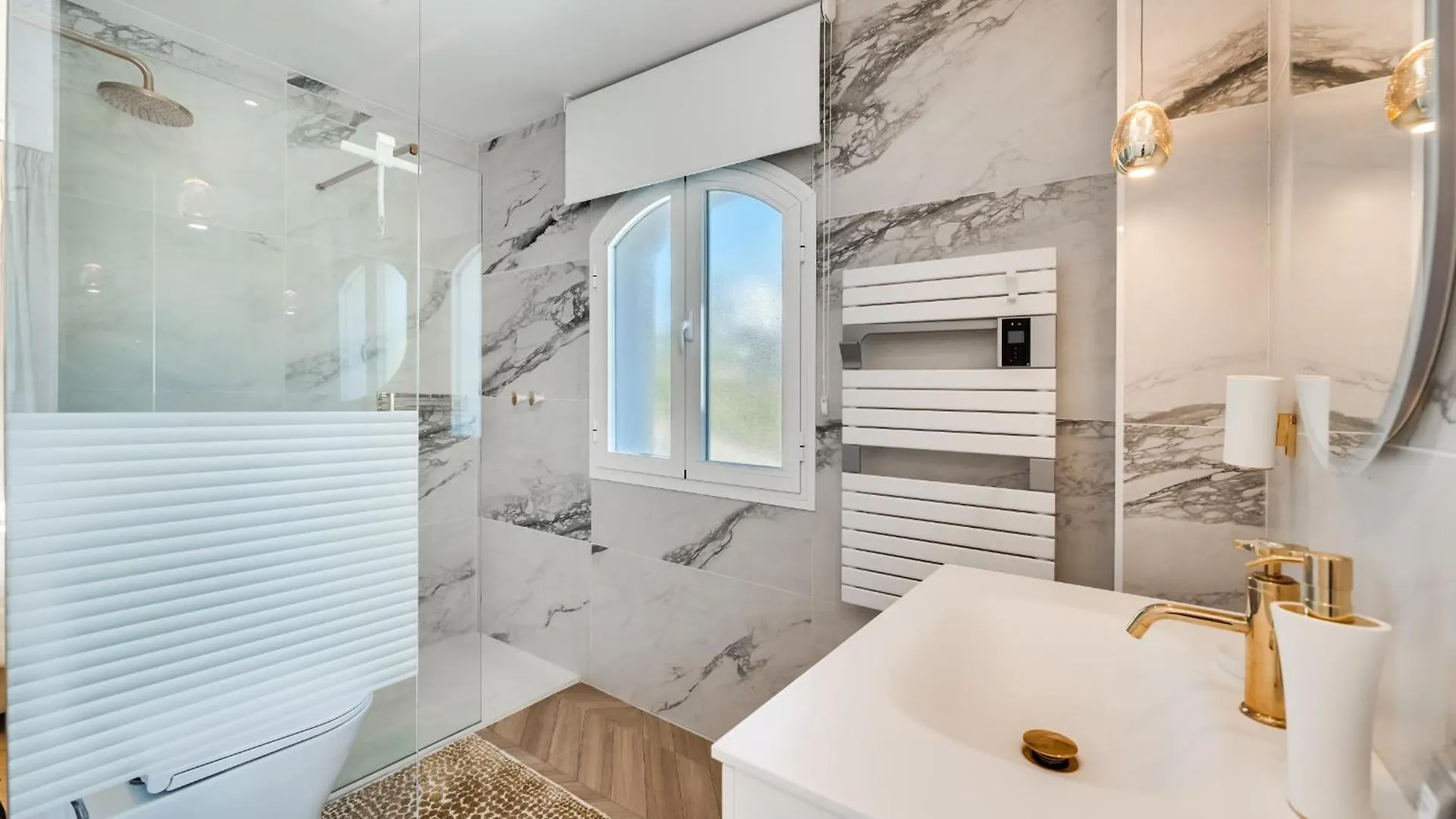 All About Villa Estrella De Oro Estepona