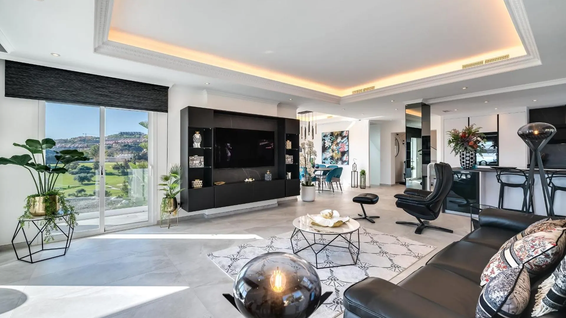 All About Villa Estrella De Oro Estepona