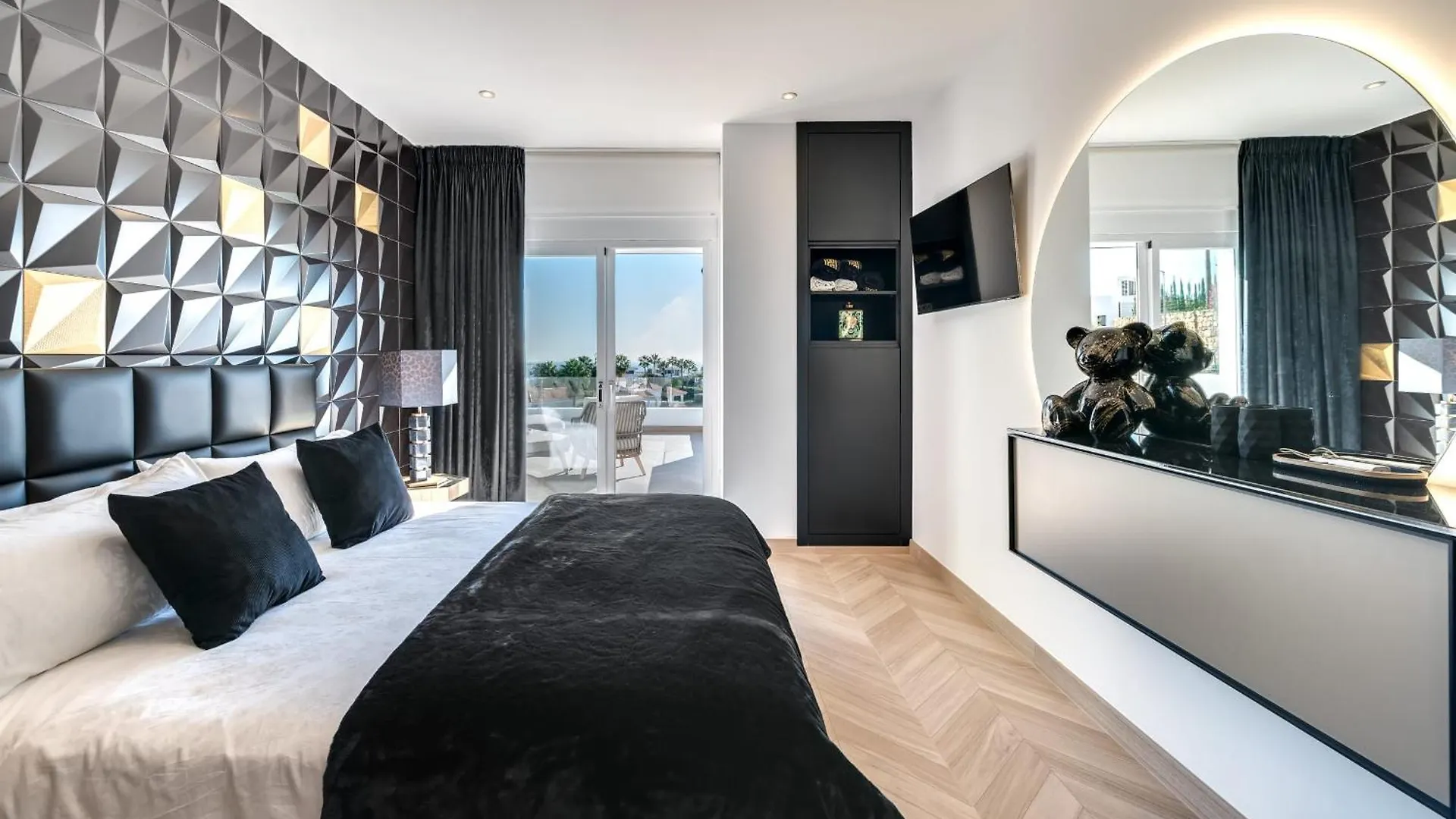 All About Villa Estrella De Oro Estepona Spain