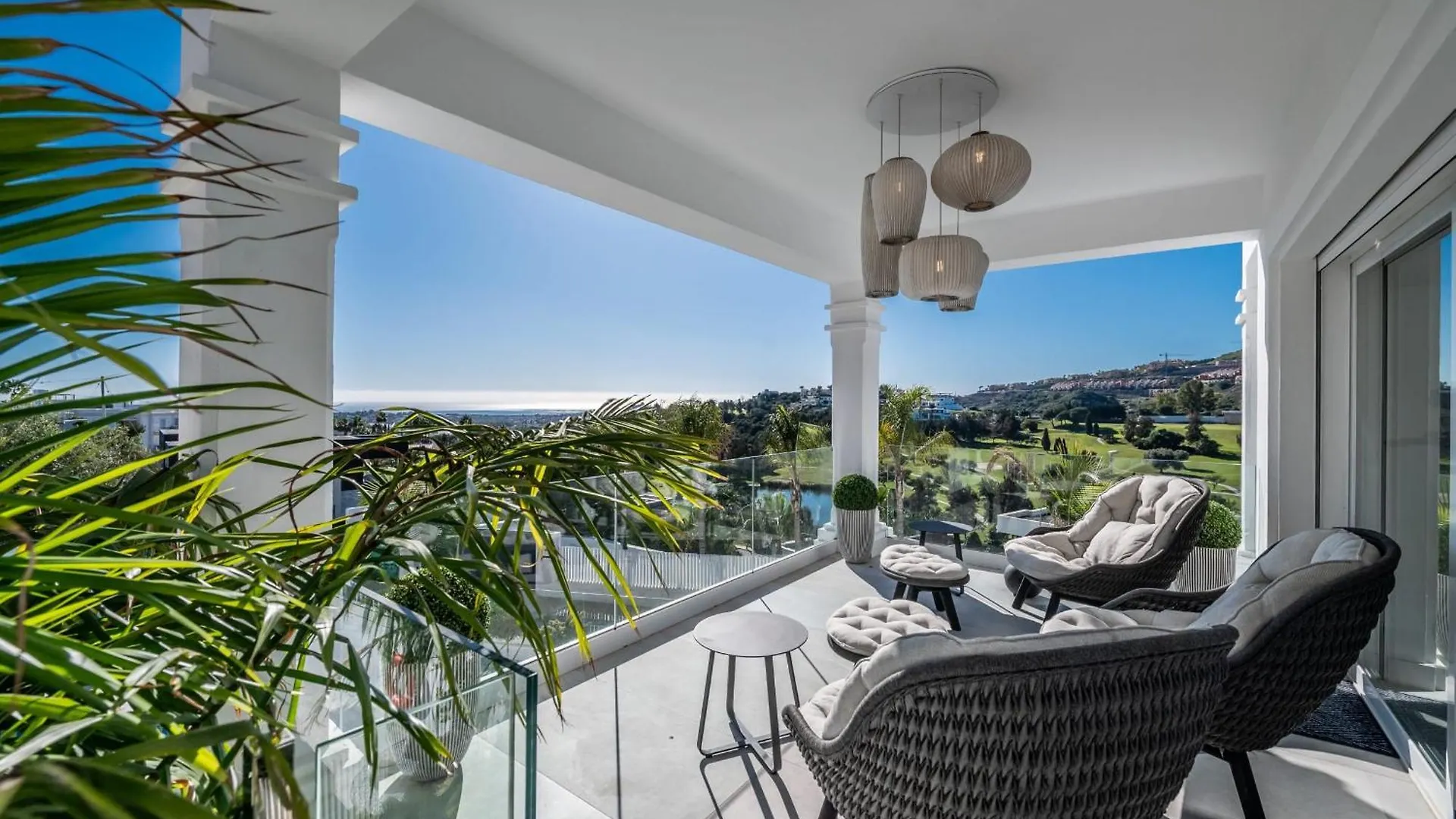 All About Villa Estrella De Oro Estepona