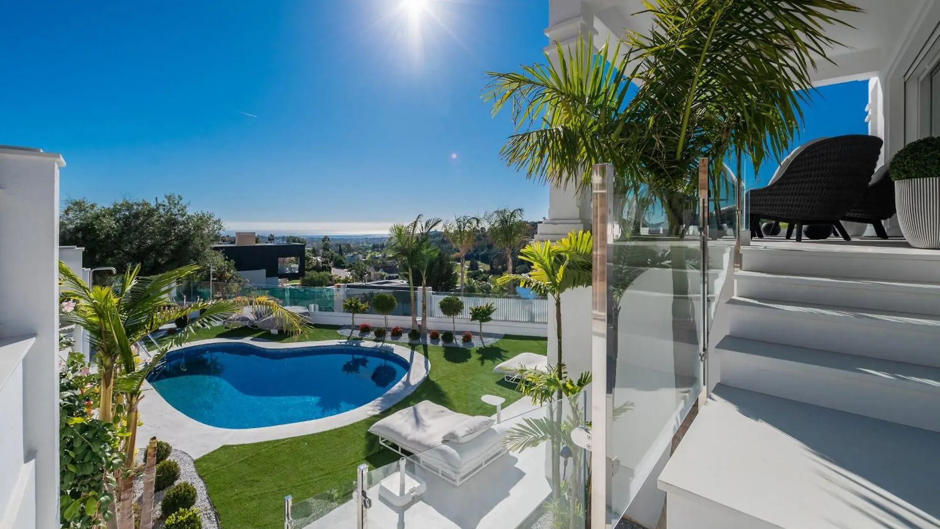 All About Villa Estrella De Oro Estepona