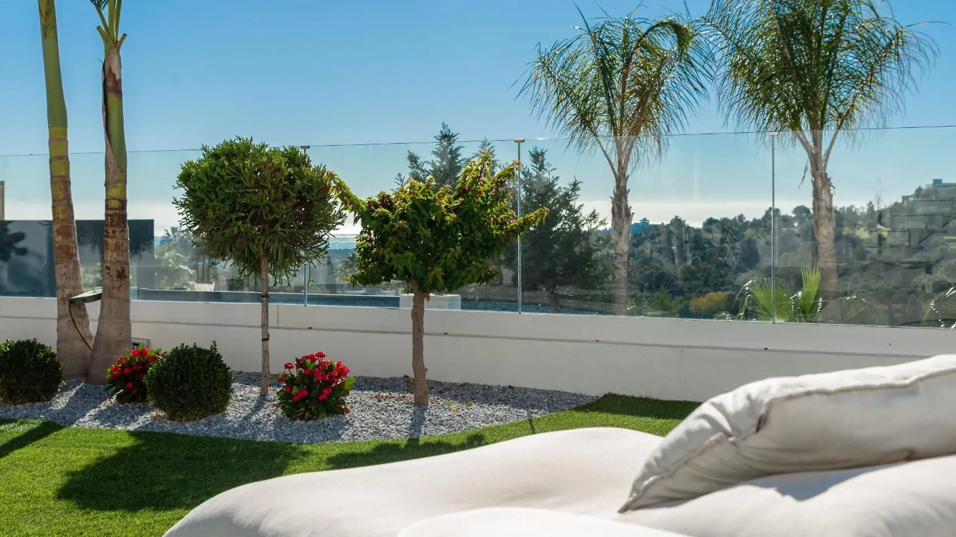 All About Villa Estrella De Oro Estepona